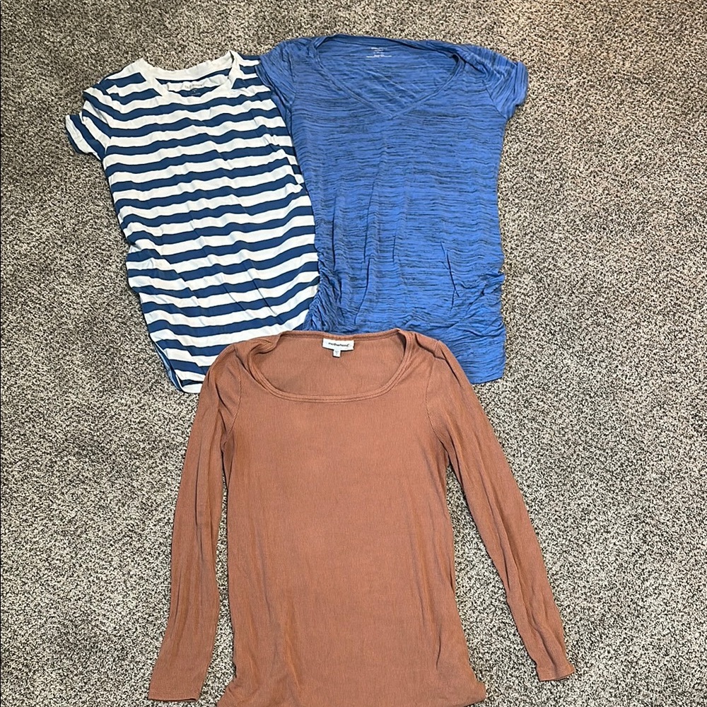 Maternity top bundle
